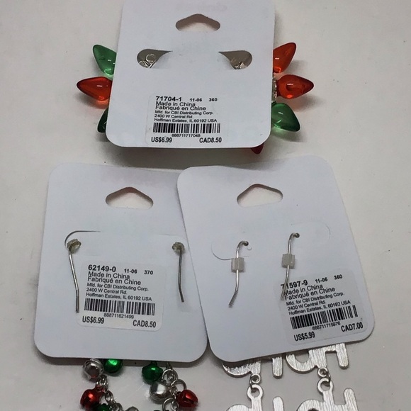 (3) Pairs Claire’s Festive Christmas Holiday Dangle Earrings - Picture 5 of 9